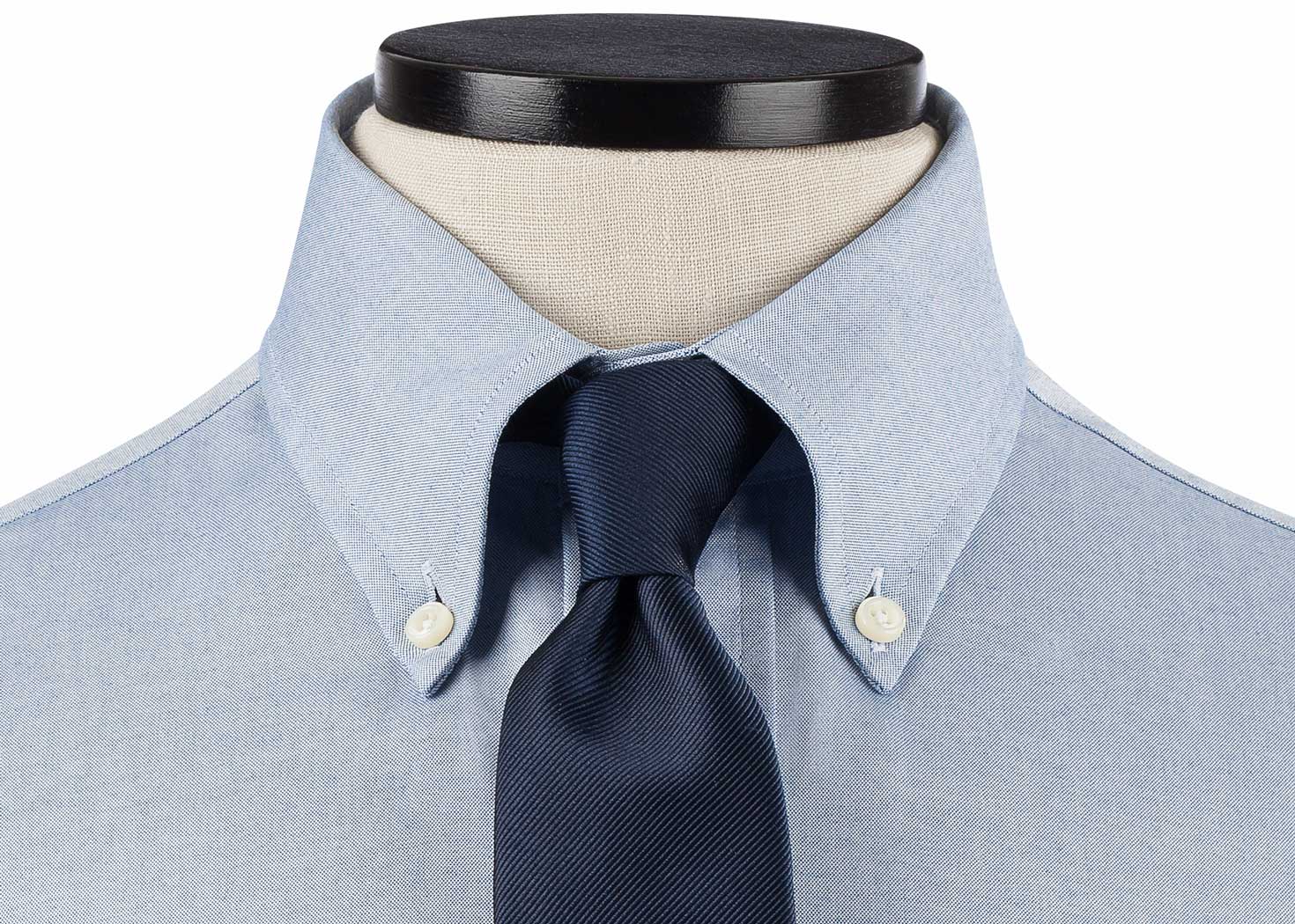 Button deals down collar